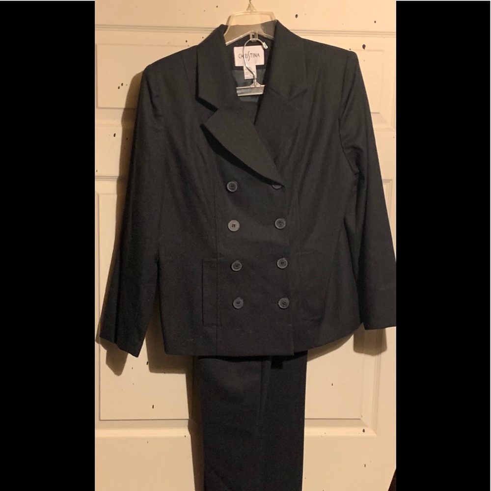 Ladies pantsuit